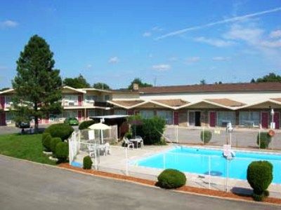 Weber Inn Китченер Экстерьер фото