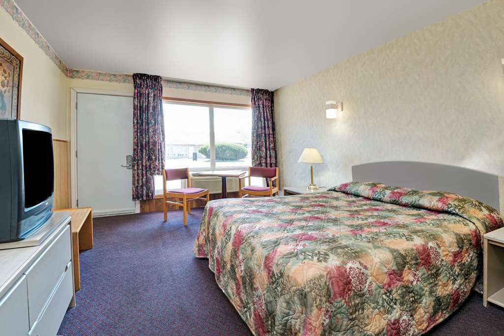 Weber Inn Китченер Номер фото